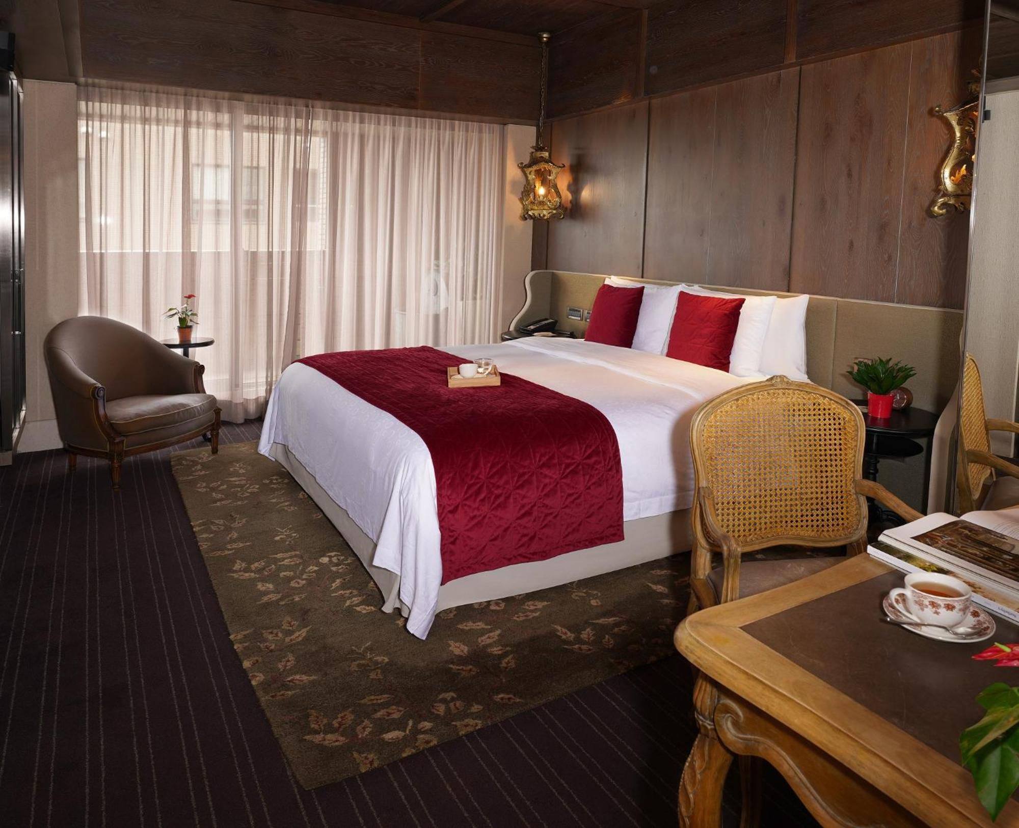 Palais De Chine Hotel Тайбей Екстер'єр фото A bedroom at the hotel